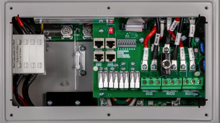 Sol-Ark 5K-1P Inverter Internal View