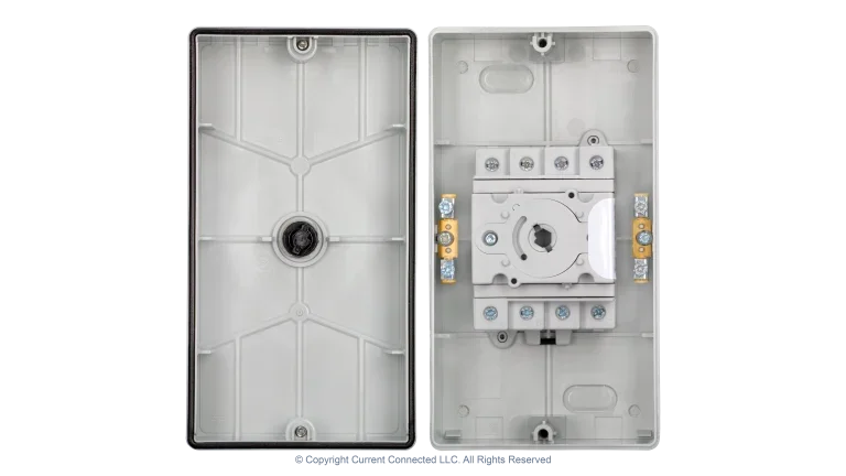 High quality photo of the DC Disconnect Rooftop Isolator Switch 4 Pole - 2 String Internal View. Photographed by Current Connected.